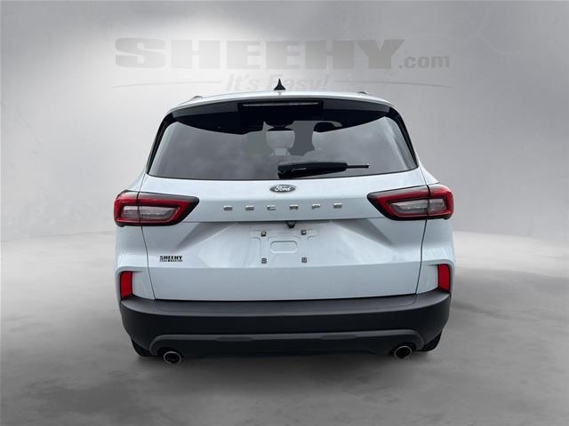 Used 2025  Ford  image 14