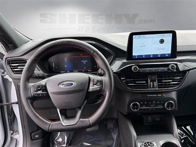 Used 2025  Ford  image 3