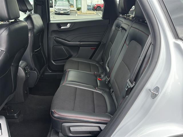 Used 2025  Ford  image 7