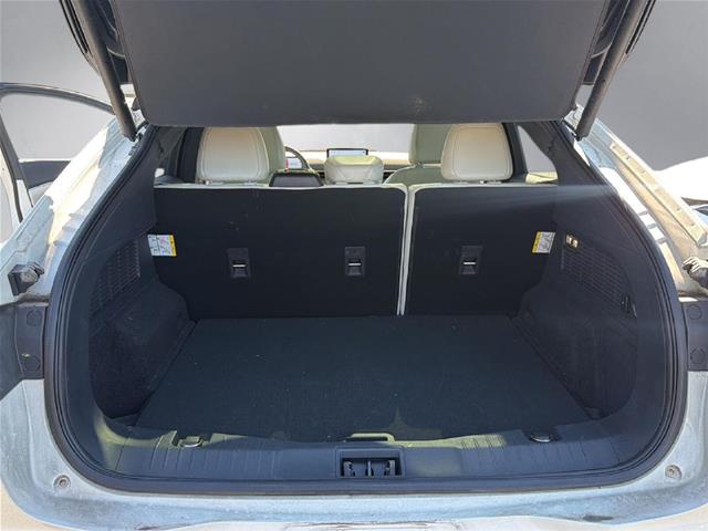 Used 2023 Star White Ford  image 23