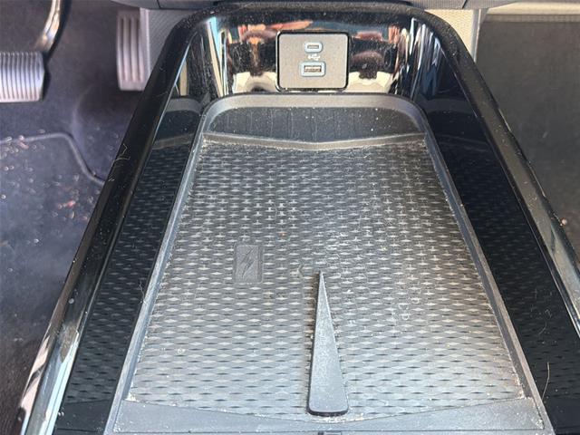 Used 2023 Star White Ford  image 5