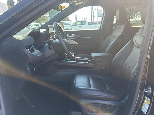 Used 2026  Ford  image 11