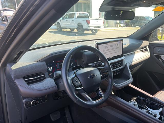 Used 2026  Ford  image 3