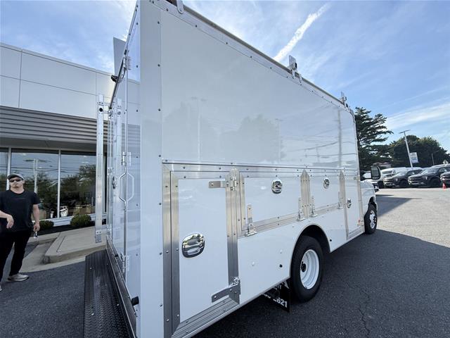 New 2027 Oxford White Ford  image 50
