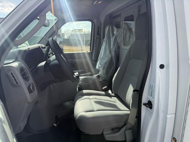 New 2025 Oxford White Ford  image 14