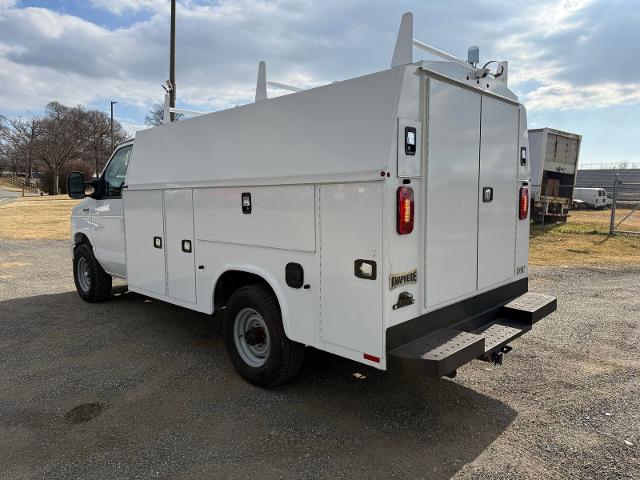 New 2025 Oxford White Ford  image 4