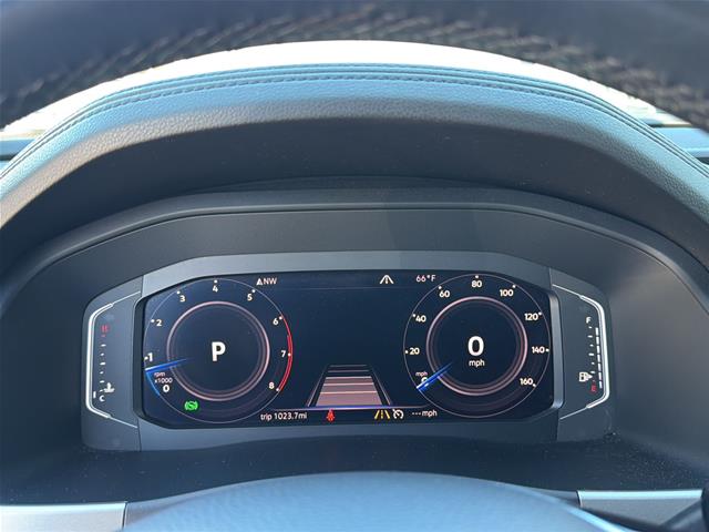 Used 2019 Tourmaline Blue Metallic Volkswagen  image 3