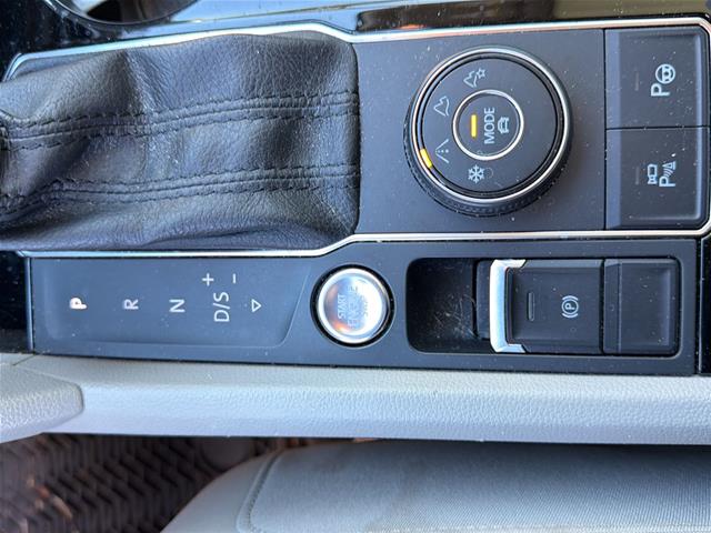 Used 2019 Tourmaline Blue Metallic Volkswagen  image 6
