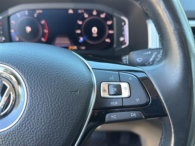 Used 2019 Tourmaline Blue Metallic Volkswagen  image 7