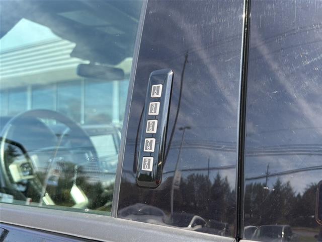 Used 2021 Agate Black Ford  image 26