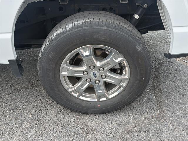 Certified Used 2023 Oxford White Ford  image 21