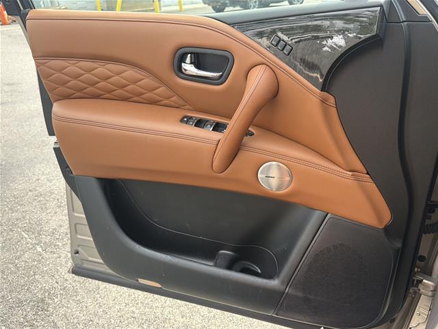 Used 2022 Champagne Quartz INFINITI  image 14