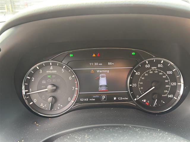 Used 2022 Champagne Quartz INFINITI  image 6