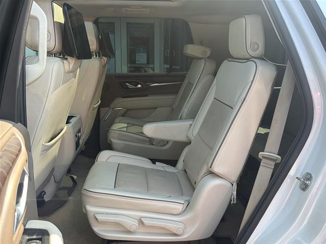 Used 2023 White Frost Tri-Coat GMC  image 11