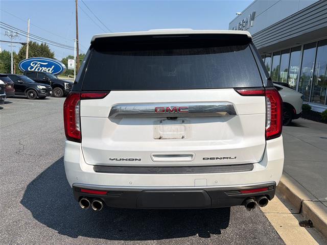 Used 2023 White Frost Tri-Coat GMC  image 3