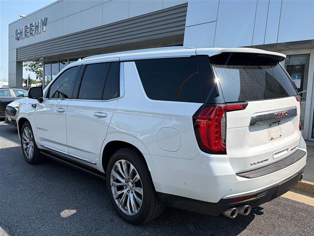 Used 2023 White Frost Tri-Coat GMC  image 4