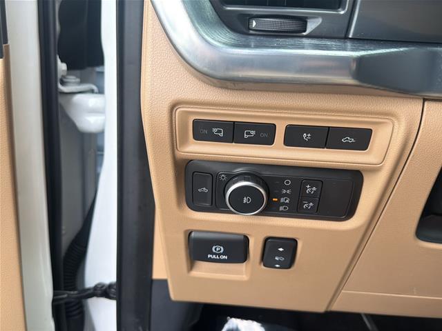 Used 2021 Star White Ford  image 24