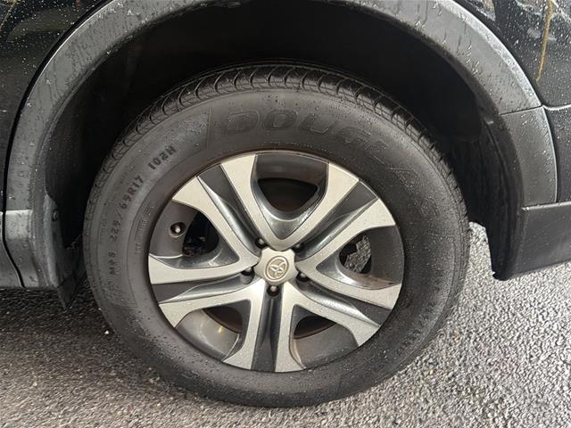 Used 2018 Black Toyota  image 22