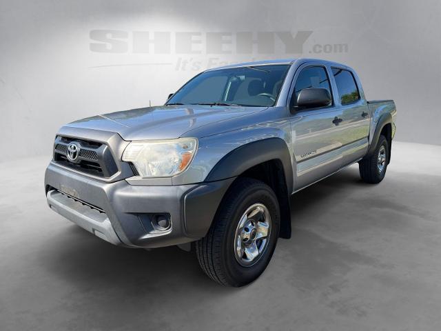 Used 2014 Silver Sky Metallic Toyota  image 15