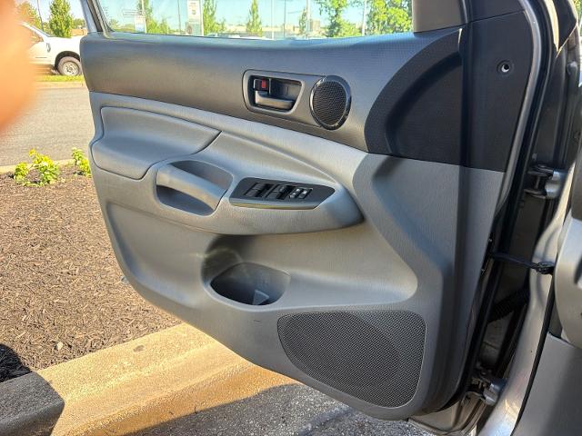 Used 2014 Silver Sky Metallic Toyota  image 22