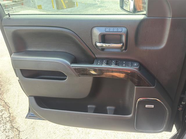 Used 2016 Onyx Black GMC  image 22