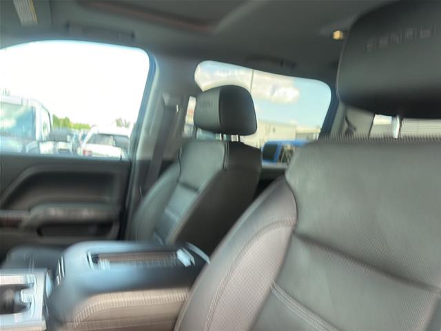 Used 2016 Onyx Black GMC  image 25