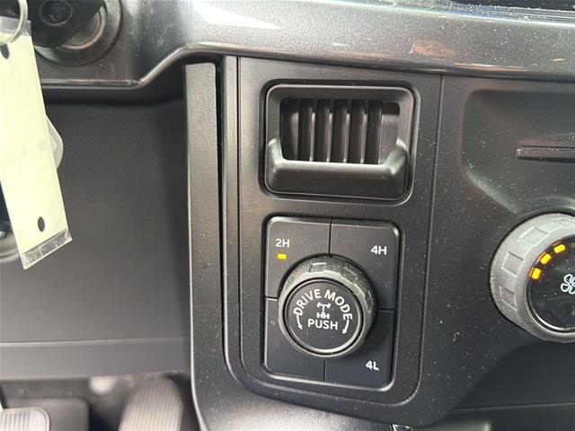 Used 2024 Avalanche Gray Ford  image 21