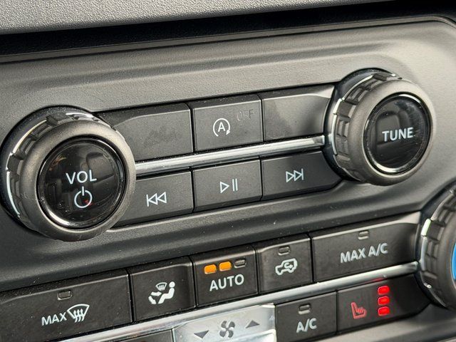 Used 2025 Velocity Blue Metallic Ford  image 21