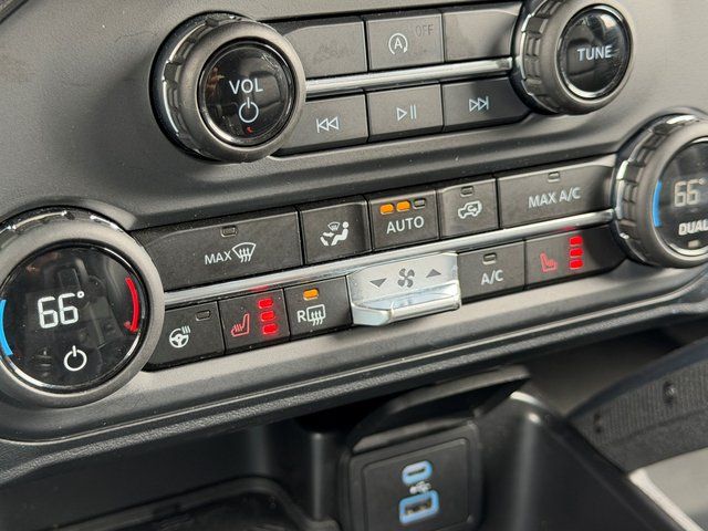 Used 2025 Velocity Blue Metallic Ford  image 22