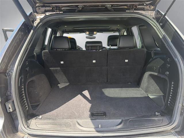 Used 2020 Granite Crystal Clearcoat Metallic Jeep  image 23