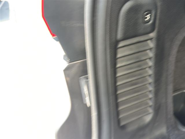 Used 2020 Granite Crystal Clearcoat Metallic Jeep  image 25