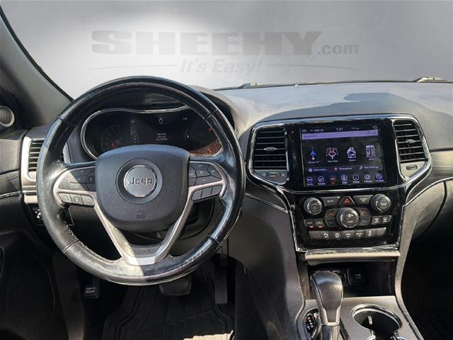 Used 2020 Granite Crystal Clearcoat Metallic Jeep  image 3