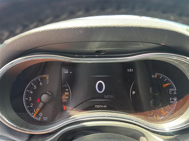 Used 2020 Granite Crystal Clearcoat Metallic Jeep  image 5