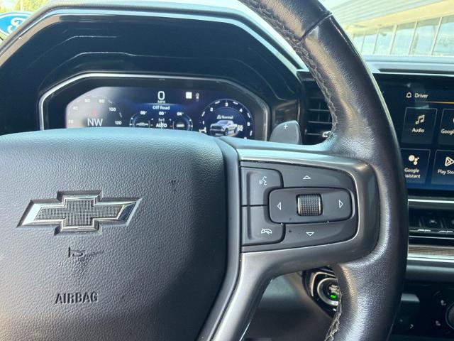 Used 2022 Black Chevrolet  image 18
