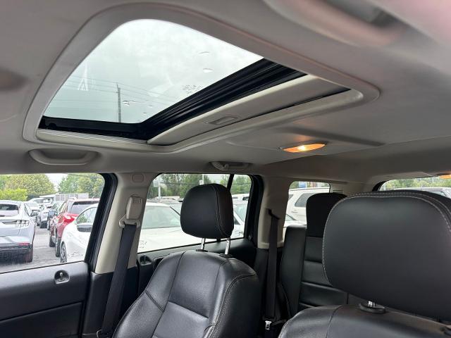 Used 2016 Crystal Metallic Jeep  image 10