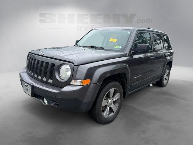 Used 2016 Crystal Metallic Jeep  image 15