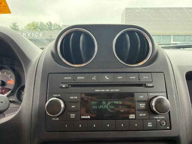 Used 2016 Crystal Metallic Jeep  image 23