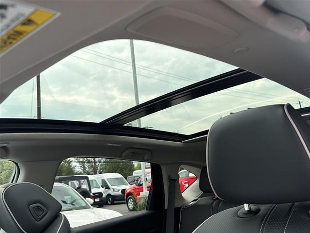 Used 2025 Platinum White Pearl Acura  image 11