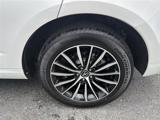 Used 2025 Platinum White Pearl Acura  image 23
