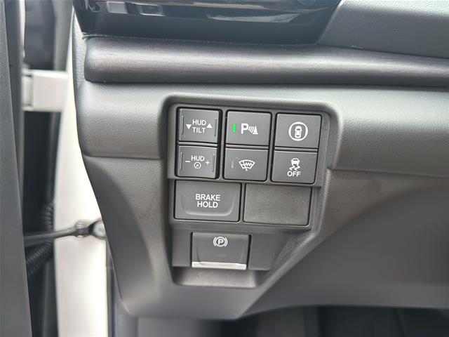 Used 2025 Platinum White Pearl Acura  image 27