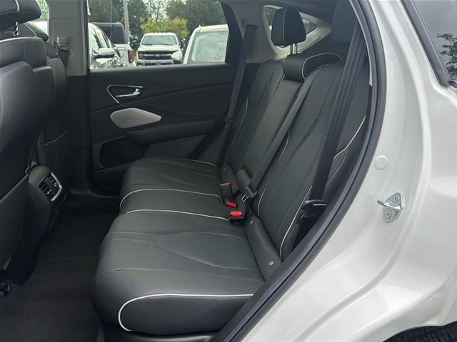 Used 2025 Platinum White Pearl Acura  image 7