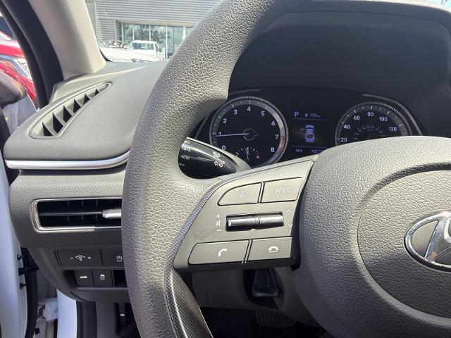 Used 2020 Quartz White Hyundai  image 16