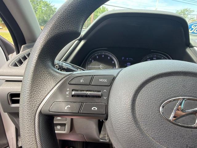Used 2020 Quartz White Hyundai  image 19