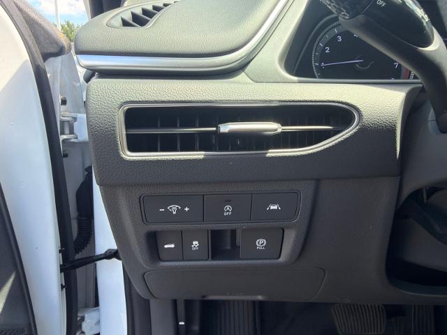Used 2020 Quartz White Hyundai  image 22