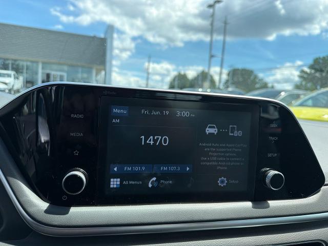 Used 2020 Quartz White Hyundai  image 5