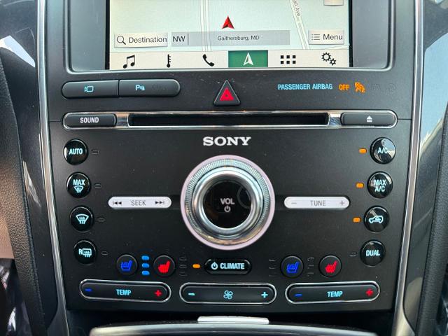 Used 2018 White Platinum Clearcoat Metallic Ford  image 21