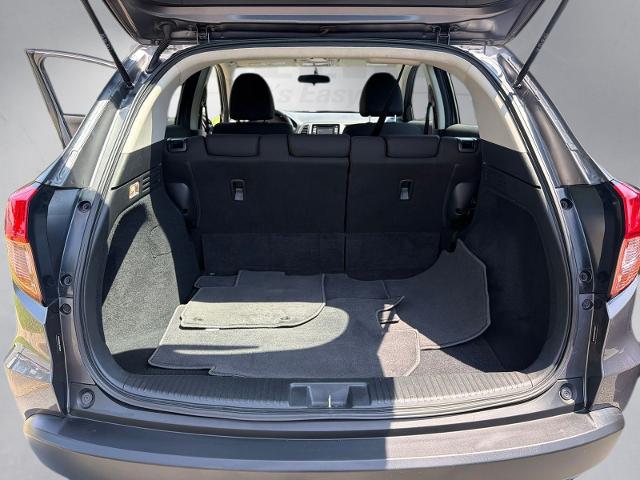 Used 2018 Modern Steel Metallic Honda  image 21