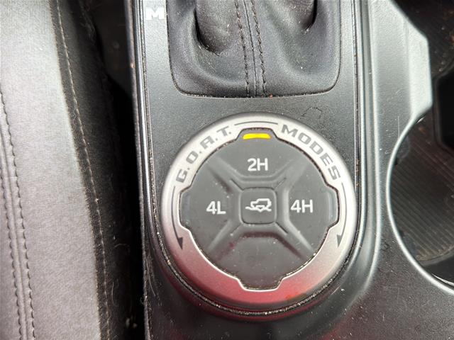 Used 2023 Cactus Green / Gray Ford  image 17
