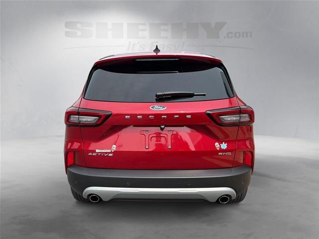 Used 2025 Rapid Red Metallic Tinted Clearcoat Ford  image 12