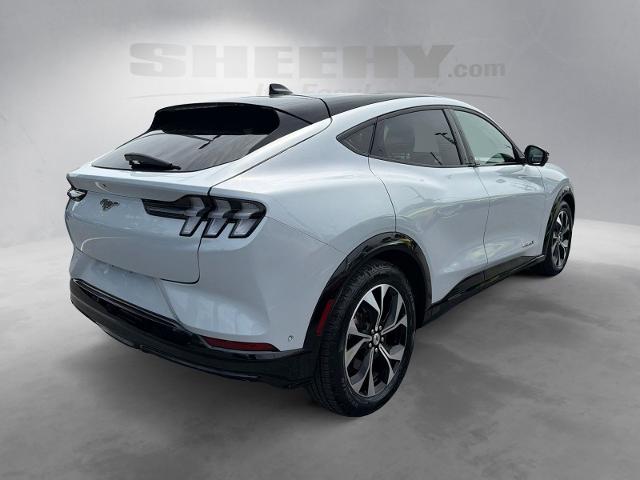 Used 2023 Space White Metallic Ford  image 12